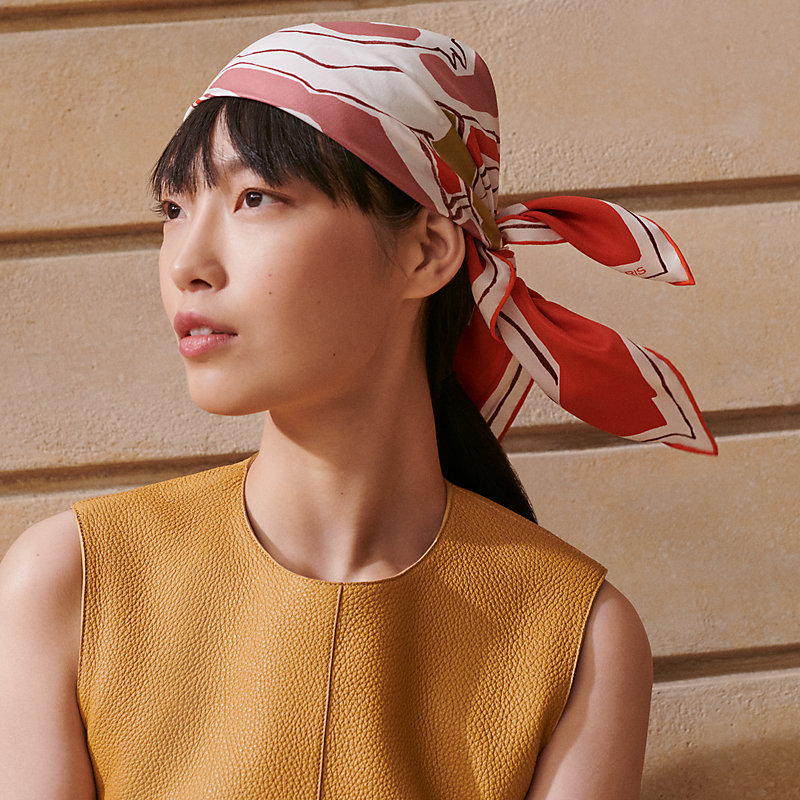 Choreographie Equestre scarf 70 - Red | Hermès Belgium